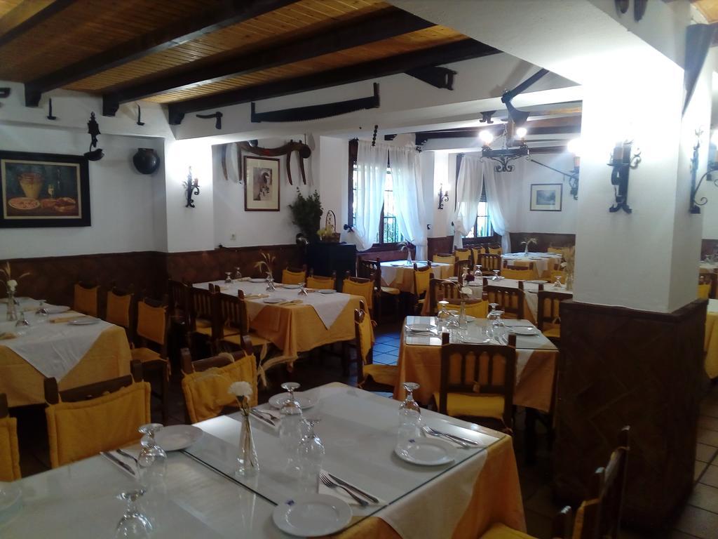 Hotel Restaurante Calderon アルコス・デ・ラ・フロンテーラ エクステリア 写真