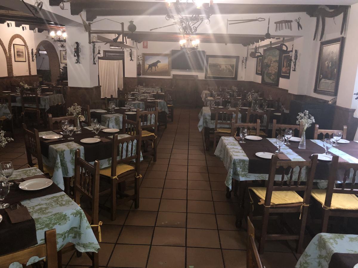 Hotel Restaurante Calderon アルコス・デ・ラ・フロンテーラ エクステリア 写真
